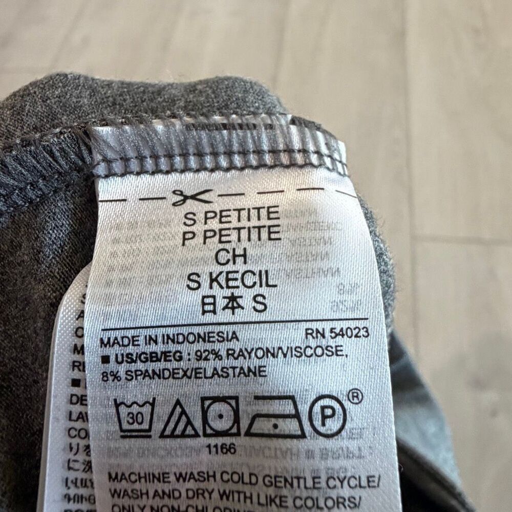 Gap women’s leggings gray size s petite - Picture 8 of 8